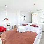 Zelazna Apartments