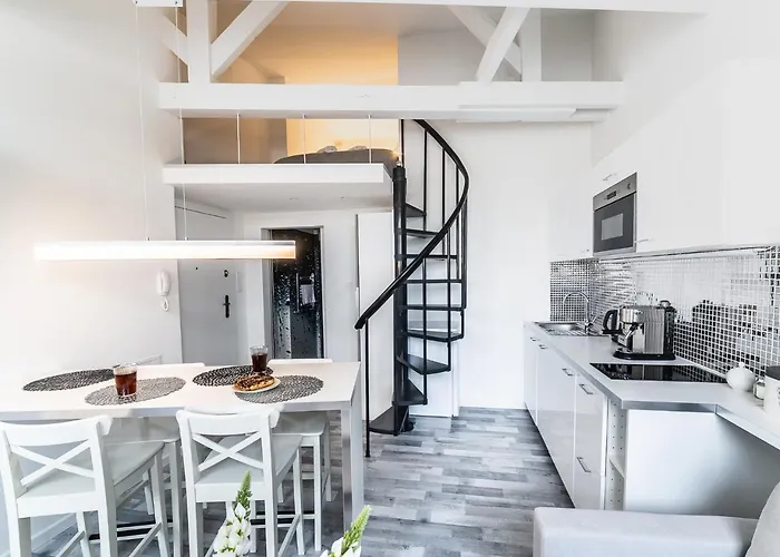 Zelazna Apartments
