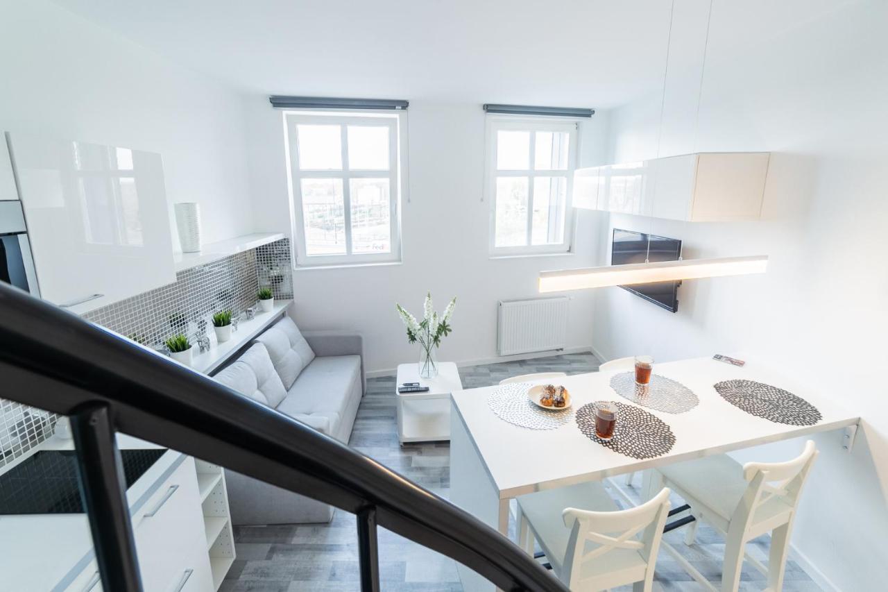 Apartament Zelazna
