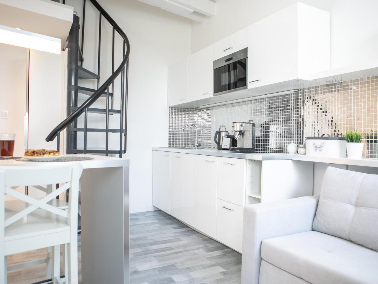Apartament Zelazna *