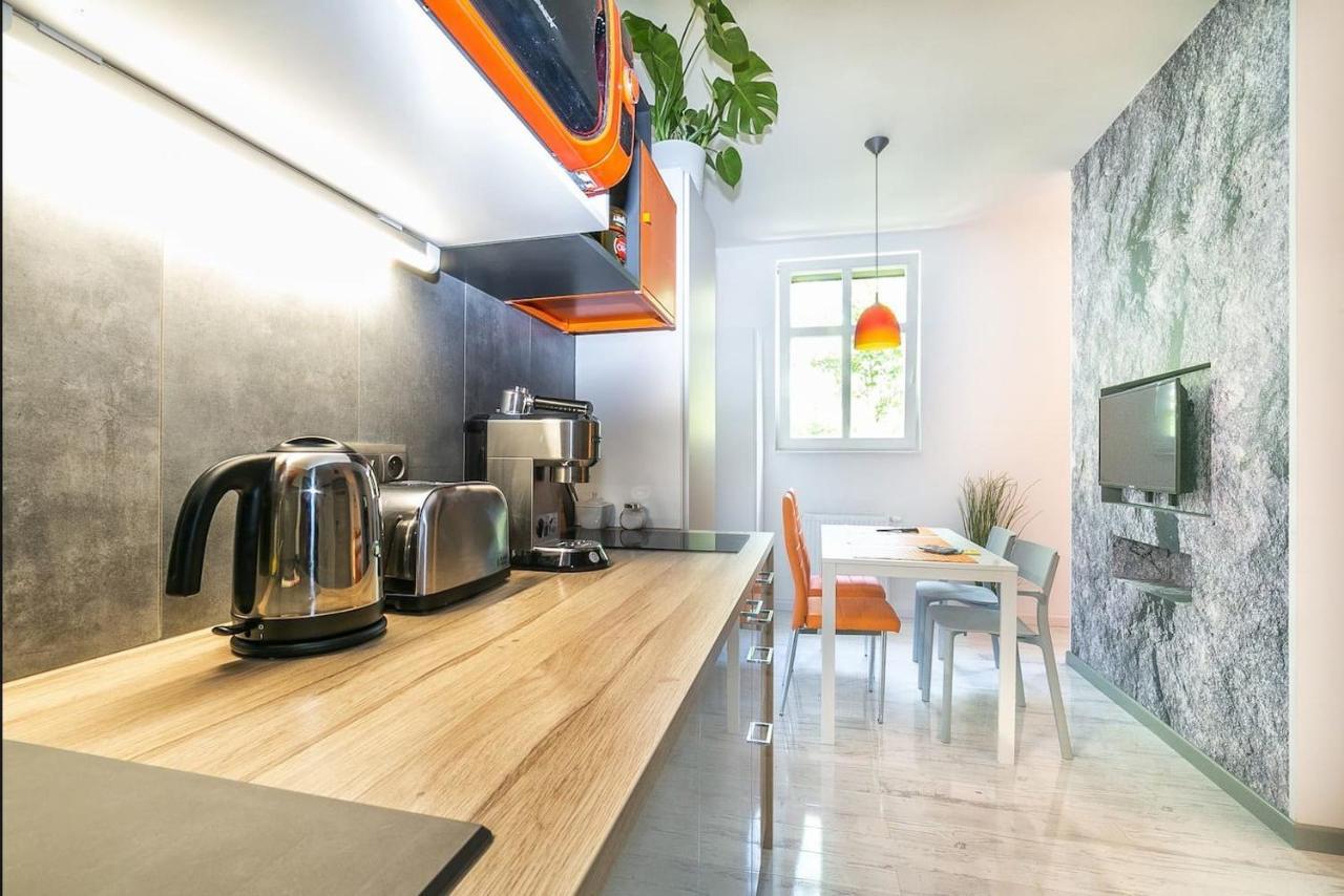 Apartament Zelazna